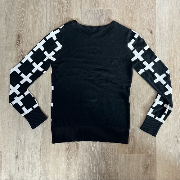 ✨Host Pick✨ Merona Crewneck Plaid Sweater - Picture 3 of 5